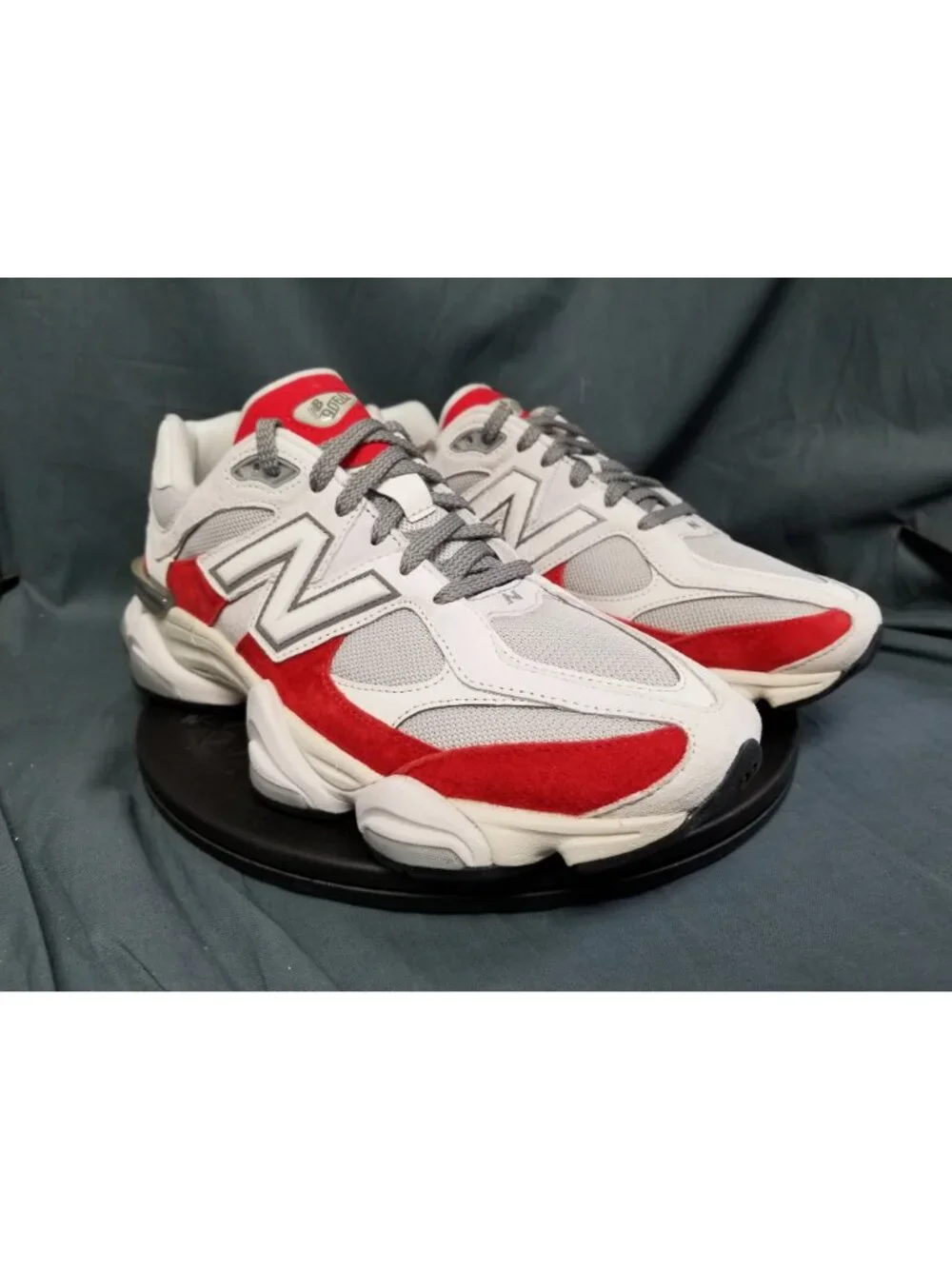 New Balance 9060 Sneakers White Red U9060JBE Men's Size 13 NEW NO BOX!